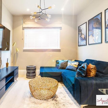 Beautiful Apartment In London ハウンズロー エクステリア 写真
