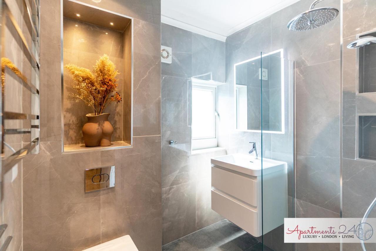 Beautiful Apartment In London ハウンズロー エクステリア 写真
